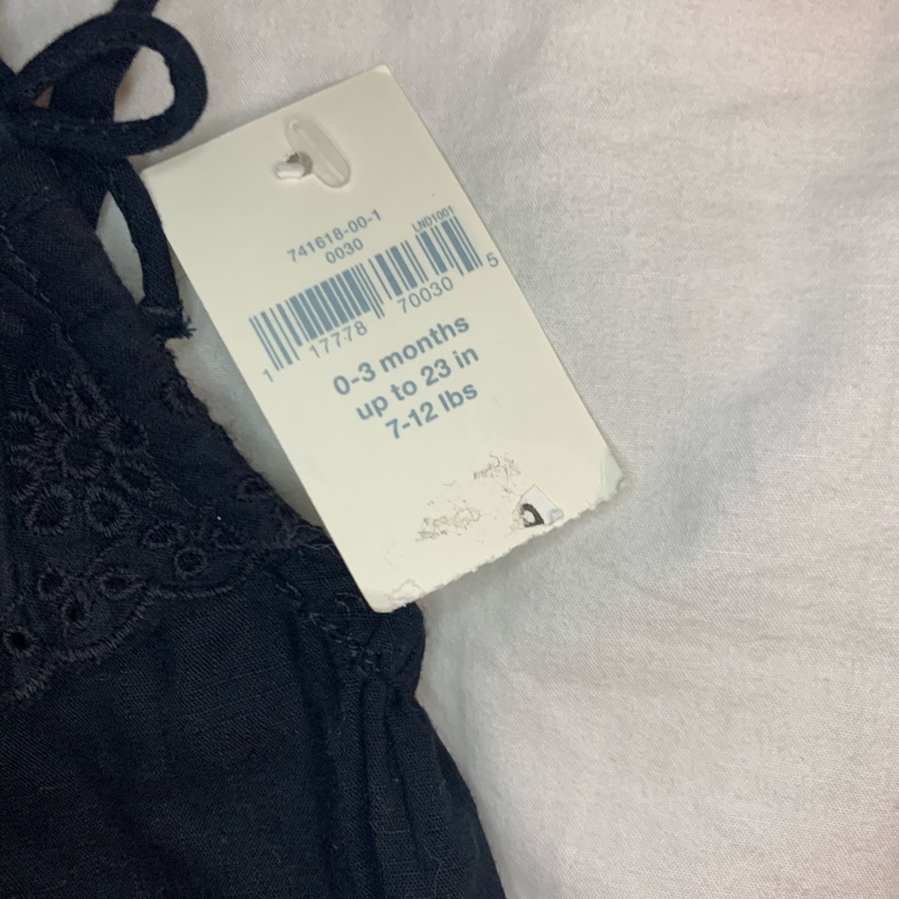 *NWT* Baby Gap Super Cute Ruffle Jumper๐ - Picture 3 of 3